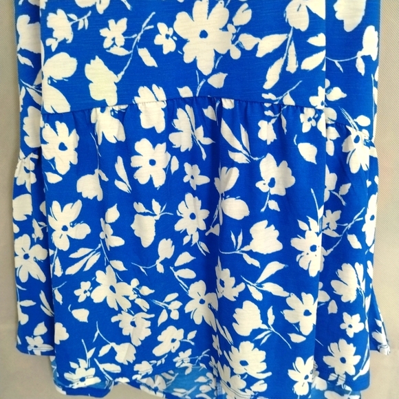 Naif Short Sleeve Flutter Swing Top - Picture 4 of 7